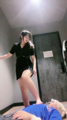 图片[9]_【甜桃】学生S白袜塞嘴/全体重踩/狂抽耳光/喂吐口水 bf26884_HD绳艺资源