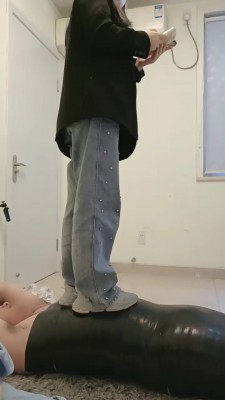 图片[3]_【安静大大】姐妹花全体重踩踏木乃伊狗【双视角版】 bf27118_HD绳艺资源