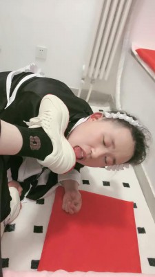 图片[7]_【晚晚】男保姆日常伺候/全体重踩背/钻胯/舔脏鞋底 bf27106_HD绳艺资源