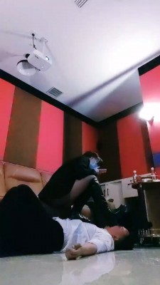 图片[4]_【萱萱】双美女-私人影院无情跺踩-新道具窒息【双视角版】 bf27109_HD绳艺资源