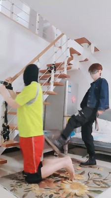 图片[3]_【伯爵】女特勤高难度挑战踢踹虐刑奴/踩踏/毛巾窒息/骑马/皮带狠抽 bf27134_HD绳艺资源