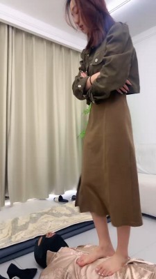 图片[8]_【术术S】骑马/裸足踢踹踩踏/脚耳光 bf27119_HD绳艺资源