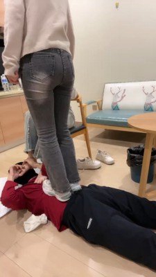 图片[2]_【学生双主s】双S-运动鞋全体重踩踏/喝圣水 bf27057_HD绳艺资源