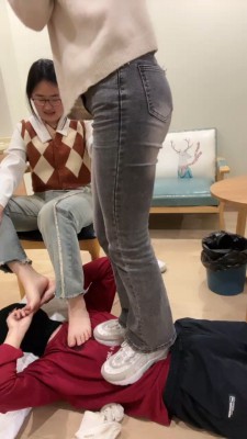 图片[3]_【学生双主s】双S-运动鞋全体重踩踏/喝圣水 bf27057_HD绳艺资源