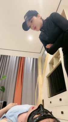 图片[10]_【沐阳大小姐】双S素人闺蜜-高跟黑丝+运动鞋白袜踩踏/骑马喂口水 bf27066_HD绳艺资源