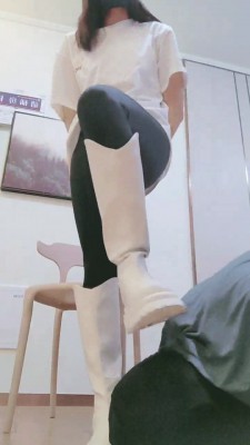 【妮蔻S】长靴舔鞋底/碾压狗头/超臭原味棉袜气味控制 bf27058_HD绳艺资源