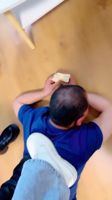 图片[4]_【素人星探】双S犬化圈养狗-轮流抽耳光/脚下喂食【双视角版】 bf27025_HD绳艺资源