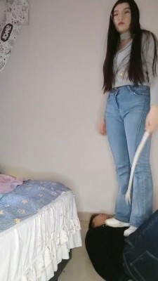 图片[6]_【诺诺子】耳光抽到脸变形/小白鞋踩踏/白袜脚深喉 bf27020_HD绳艺资源