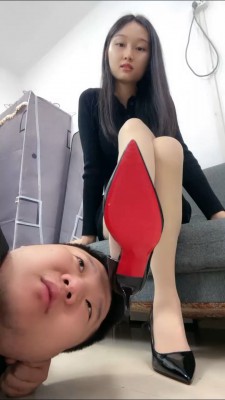 【艾莉】剧情-老师与学生-原味肉丝脚狂舔 bf27030_HD绳艺资源