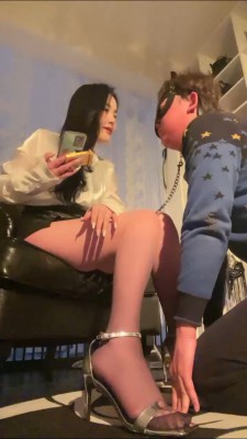 图片[4]_【安晴】陪酒小妹重度耳光抽/黑丝高跟踩【完整版】 bf26979_HD绳艺资源