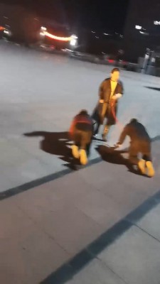 图片[2]_【冷御绳艺导师】高贵绳艺导师户外溜双狗奴 bf26991_HD绳艺资源