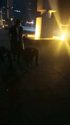 图片[7]_【冷御绳艺导师】高贵绳艺导师户外溜双狗奴 bf26991_HD绳艺资源