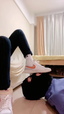 图片[7]_【小妮】夜跑后运动鞋白袜舔/吃烟灰.骑马舔裸足 bf26973_HD绳艺资源