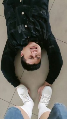 图片[4]_【诺诺子】小白鞋白袜踩脚垫/袜子塞嘴捂脸/裸足深喉 bf26959_HD绳艺资源