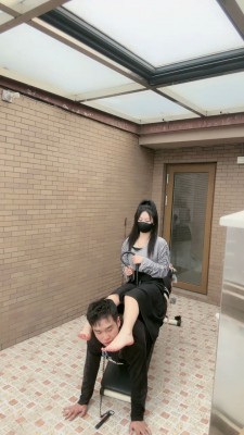 图片[4]_【桃幼幼】圈养教训脚奴-手铐绳艺技巧/训练/骑马耳光/关户外囚禁 bf27442_HD绳艺资源