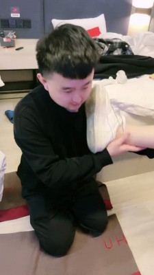 【羽珊】双S-舔脏小白鞋+高跟/碾压狗头【双视角版】 bf27187_HD绳艺资源