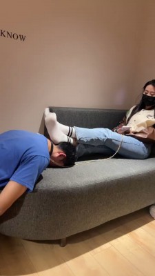 图片[11]_【槿一】女神小白鞋白棉袜碾压踩踏【双视角版】 bf27293_HD绳艺资源