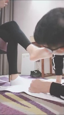 图片[9]_【美娜格格】靴子白袜羞辱-连环耳光白袜脚插嘴 【完整版】bf27422_HD绳艺资源