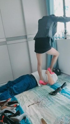 图片[6]_【昆山丝爷】各种高跟鞋踩踏虐乳/黑丝脚深喉【完整版】 bf27154_HD绳艺资源