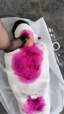 【乔安】木乃伊艺术圣水喂食 bf27401_HD绳艺资源