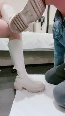 【南楠】长靴碾压/丝袜脚深喉狂舔 bf27286_HD绳艺资源