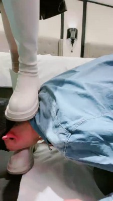 图片[2]_【南楠】长靴碾压/丝袜脚深喉狂舔 bf27286_HD绳艺资源