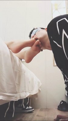 图片[7]_【美娜格格】黑丝美腿辱脚垫/裸足狂舔 bf27171_HD绳艺资源