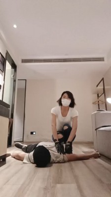 图片[5]_【芊兮殿下】胯下辱-长靴转胯/踩踏强迫舔 bf27172_HD绳艺资源