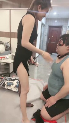 图片[4]_【妮雅】精神小妹裸足踩踏/虐乳/黑丝恋足 bf27178_HD绳艺资源