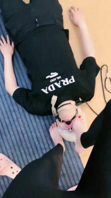 【嘉妮】清晨调口塞狗/踩踏/钻胯/虐乳/裸足深喉舔 bf27246_HD绳艺资源