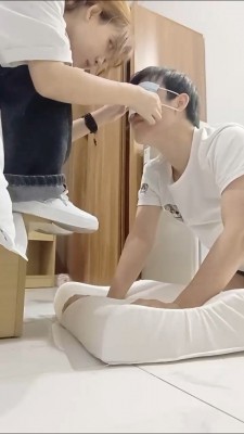 【小亿】学生素人白袜踩踏插嘴/骑马 bf27283_HD绳艺资源