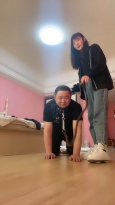 图片[2]_【文文】晨跑回来骑马遛狗/叼棉袜/训练舔脚 bf27309_HD绳艺资源