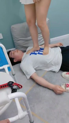 图片[4]_【萝莉糖糖】开发拉丁舞老师-训练/裸足全体重踩踏/遛狗爬行 bf27331_HD绳艺资源