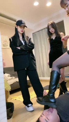 图片[9]_【麋鹿银儿】一群素人户外踩狗/骑马/闻舔臭鞋臭袜jio bf27344_HD绳艺资源