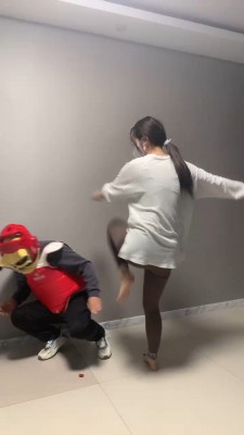 图片[2]_【精神小妹】真实素人跆拳道虐打狗奴 bf27287_HD绳艺资源