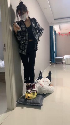 图片[3]_【精神小妹】4S群调群虐-运动鞋棉袜舔/全体重踩踏/提档耳光 bf27265_HD绳艺资源