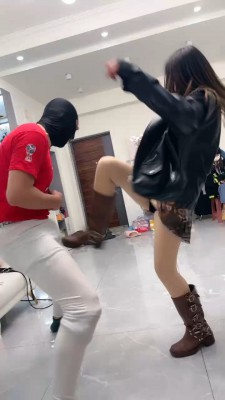 图片[4]_【一一S】长靴超高难度挑战虐打-白袜踩踏-骑马喝口水 bf27270_HD绳艺资源