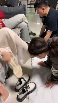 图片[3]_【精神小妹】多学生主首调情侣奴-闻舔原味鞋袜脚/耳光/奴下奴 bf27273_HD绳艺资源