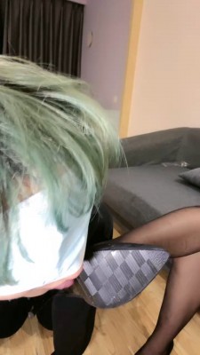 【恩可】绿帽狗舔超脏鞋底/闻舔原味脚 bf27149_HD绳艺资源