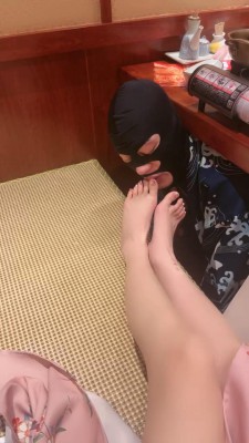 图片[5]_【奈奈生】足浴店舔和服小姐姐裸足/喂食 JS23041805_HD绳艺资源