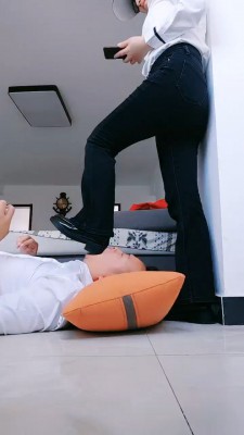 图片[2]_【小贱mt】素人-皮鞋踩踏/黑丝超强窒息【双视角版】 JS23041910_HD绳艺资源