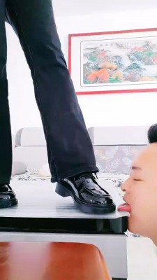 图片[3]_【小贱mt】素人-皮鞋踩踏/黑丝超强窒息【双视角版】 JS23041910_HD绳艺资源