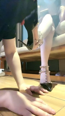 图片[8]_【甜一】铆钉鞋重度提档/耳光/肉丝恋足【完整版】 bf27631_HD绳艺资源