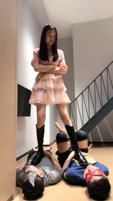 图片[9]_【艾莉】清纯S长靴全体重踩/保鲜膜窒息/脚喂食/骑马 bf27617_HD绳艺资源