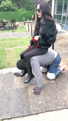 图片[4]_【沅芷大大】户外犬化骑马爬行/藤条抽/长靴踩踏 bf27596_HD绳艺资源