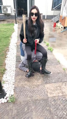 图片[5]_【沅芷大大】户外犬化骑马爬行/藤条抽/长靴踩踏 bf27596_HD绳艺资源