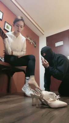 图片[10]_【秋秋】健身回来挑战偷鞋的狗 bf27550_HD绳艺资源