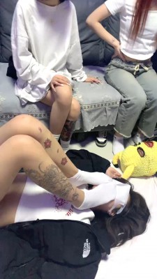 图片[9]_【精神小妹】4学生主VS情侣奴-吃口水浓痰/白袜脚踩踏 bf27566_HD绳艺资源