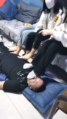 图片[10]_【精神小妹】4素人学生S-轮流原味脚深喉/踩踏/气味羞辱 bf27560_HD绳艺资源