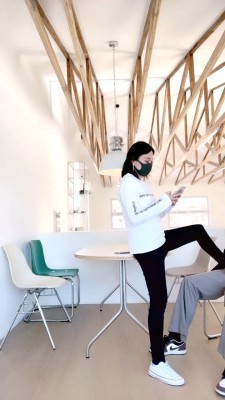 图片[3]_【小妮】咖啡厅帆布鞋踩狗 bf27806_HD绳艺资源